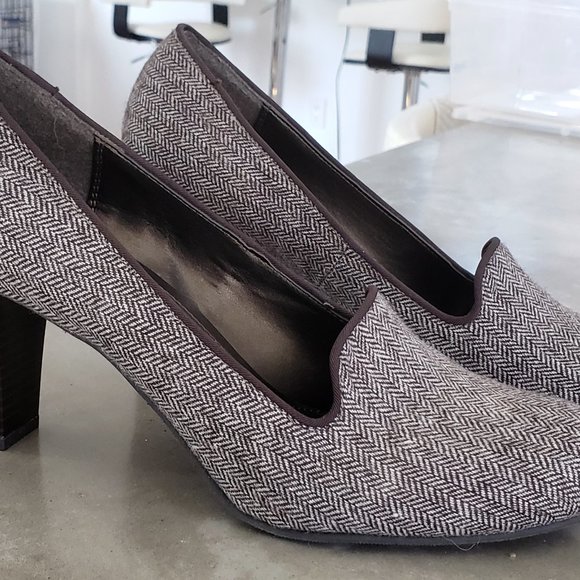 Shoes - Picture 2 of 2